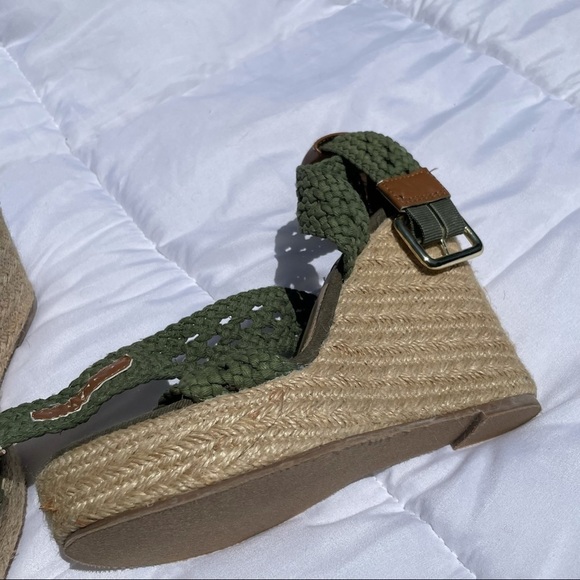 Steve Madden Beige And Green Bohemian Crochet Open Toe Espadrille Heel Wedges - Picture 6 of 11